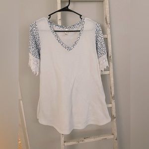 💎LIKE NEW | Waffle Texture Boutique Style Top with Lace Detail |💎